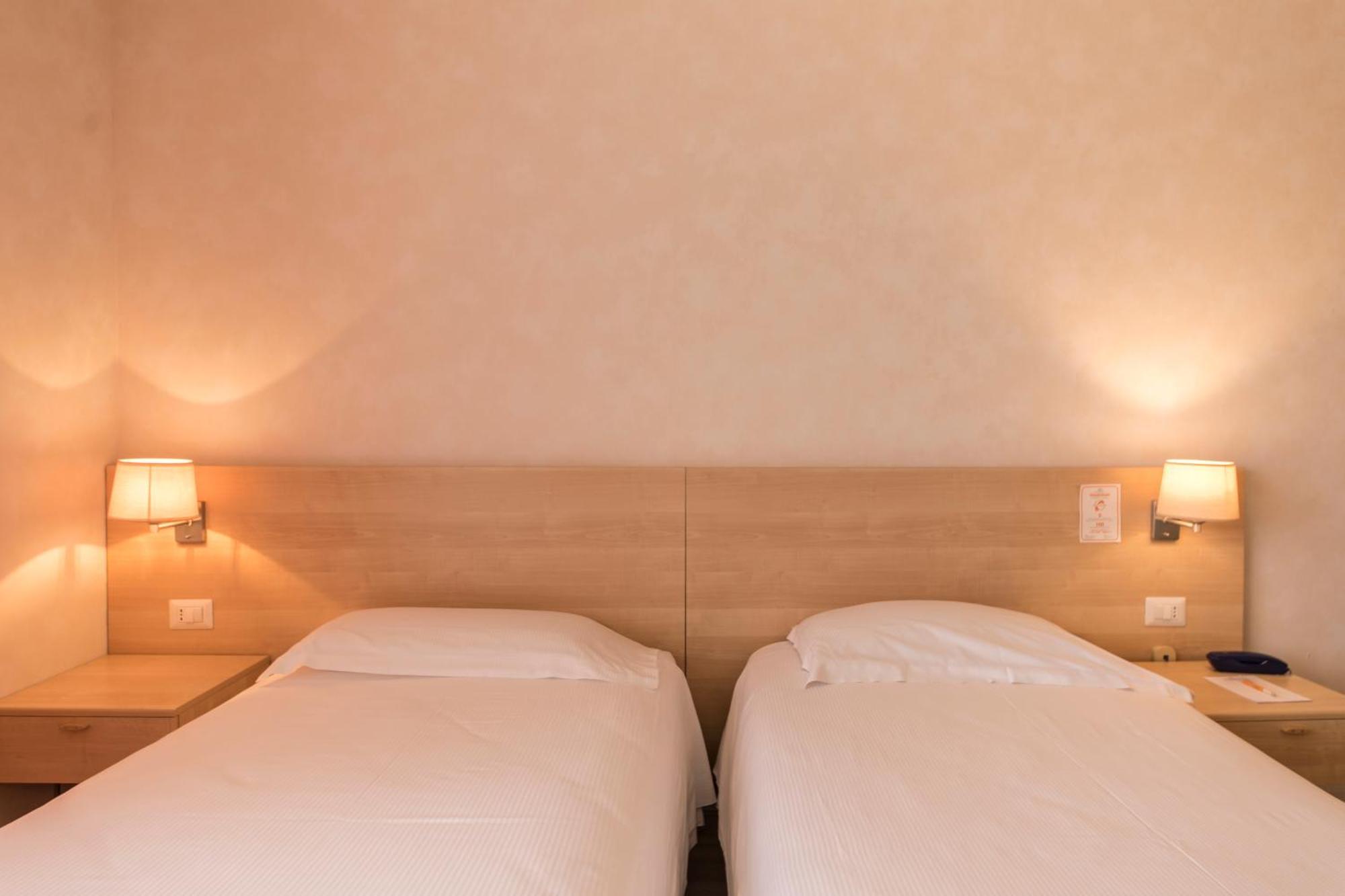 Hotel Donatello Imola Eksteriør bilde