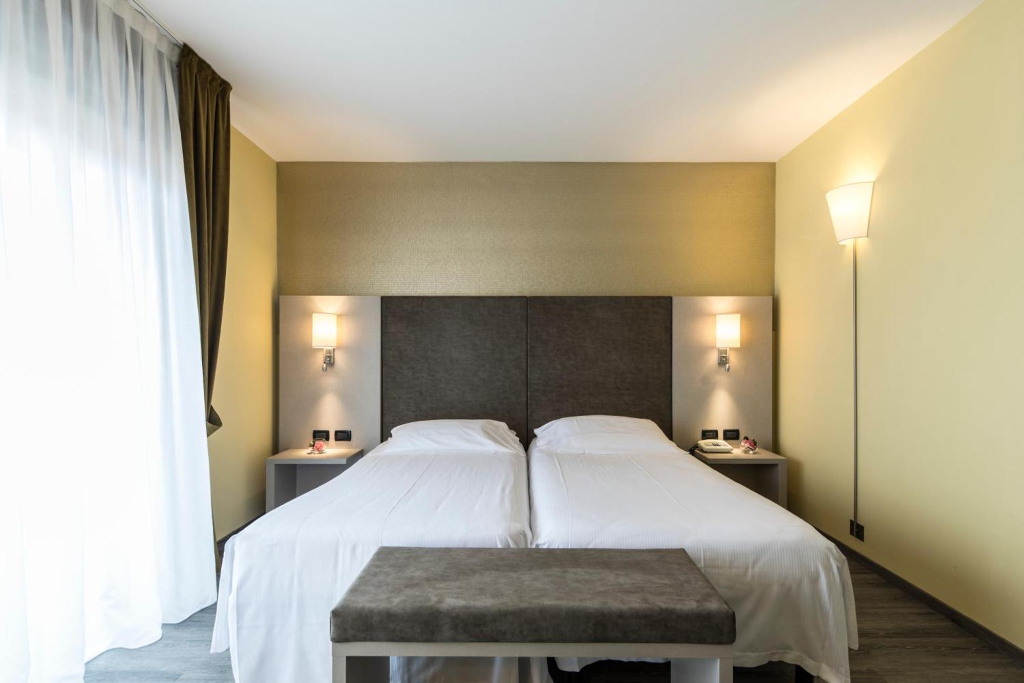 Hotel Donatello Imola Eksteriør bilde