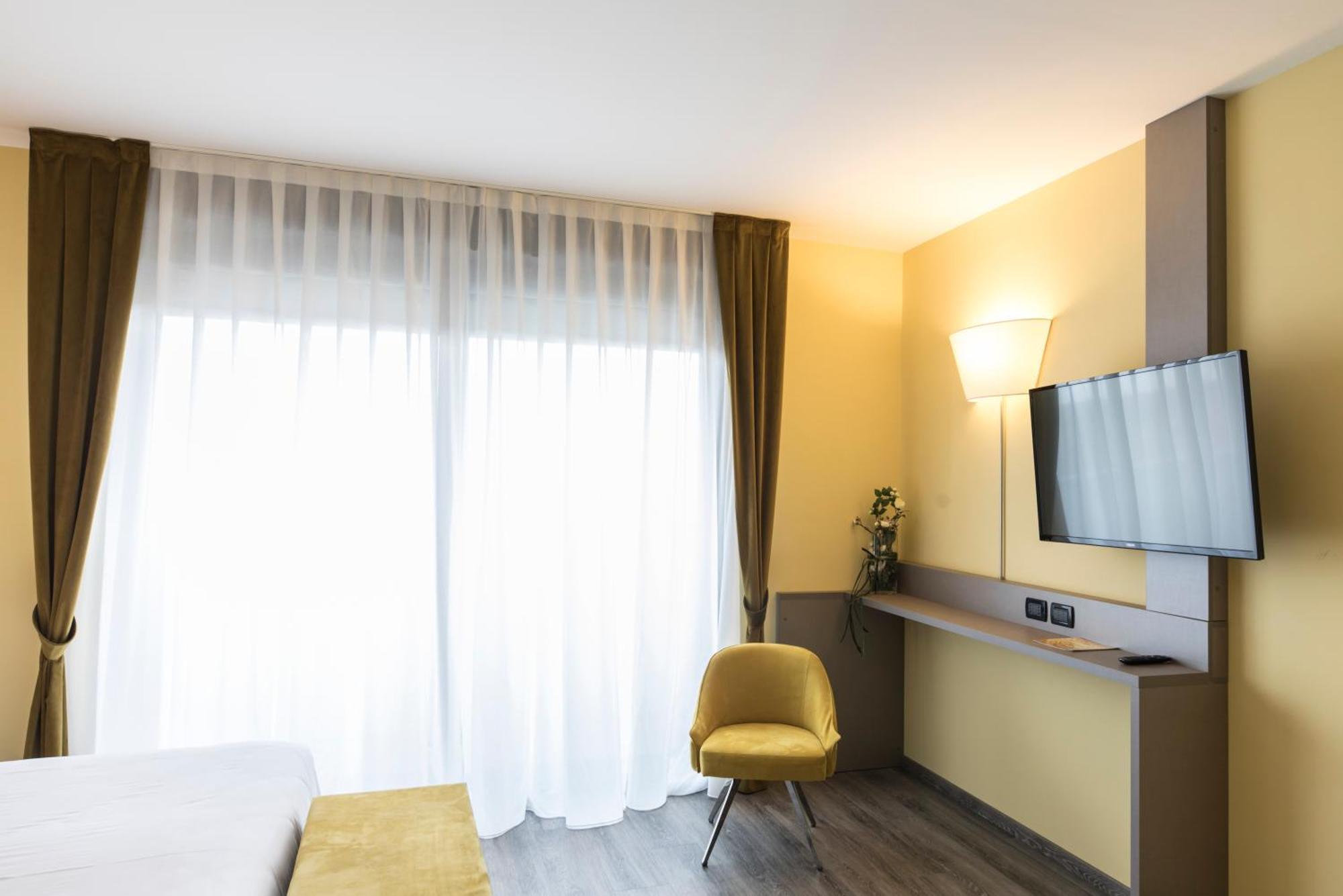 Hotel Donatello Imola Eksteriør bilde