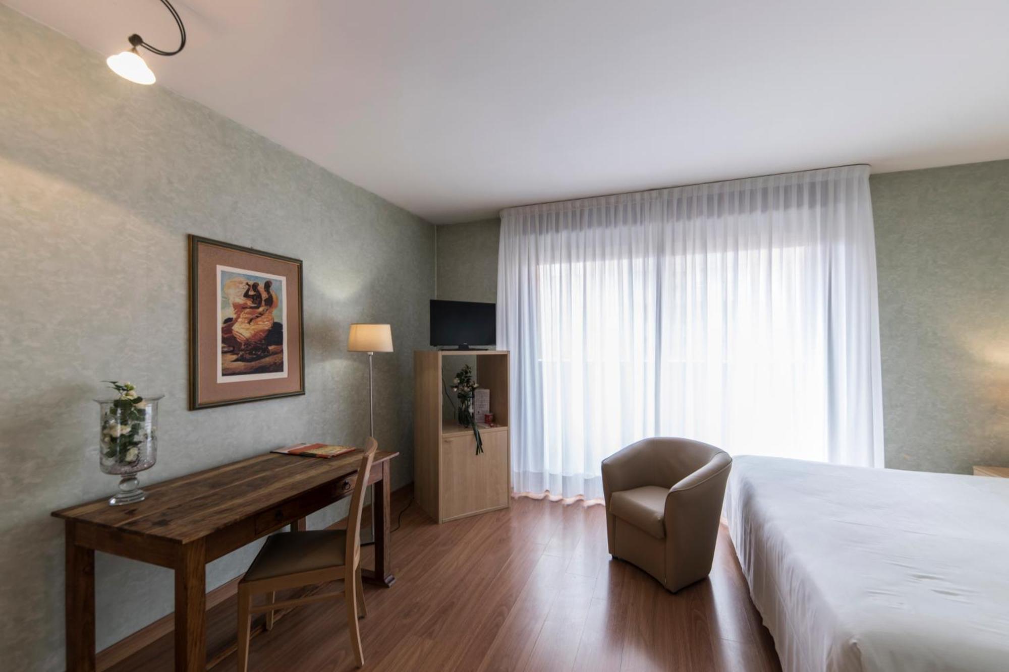 Hotel Donatello Imola Eksteriør bilde