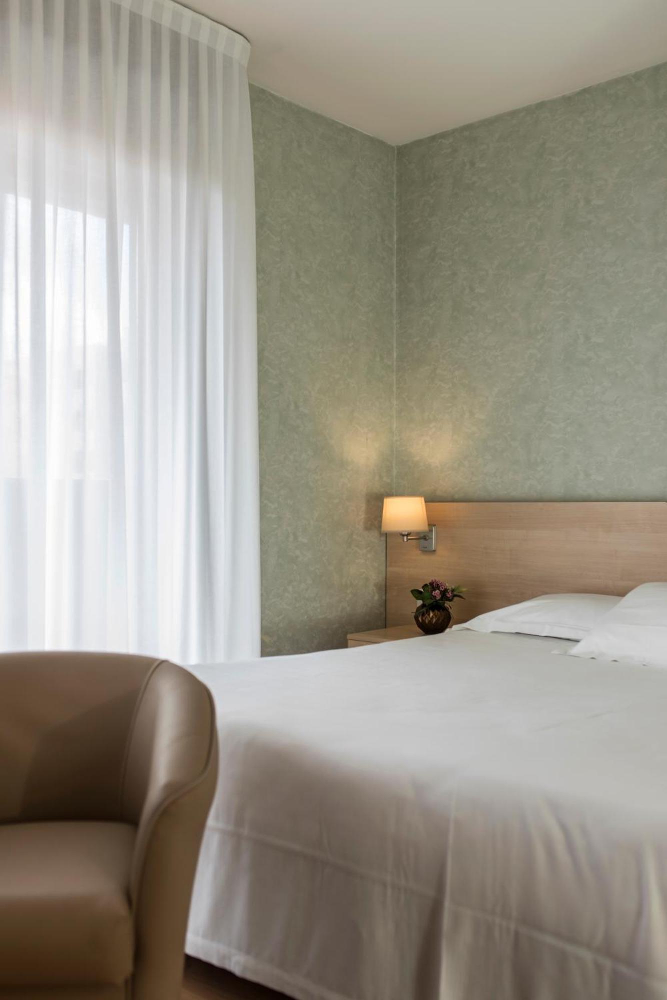 Hotel Donatello Imola Eksteriør bilde