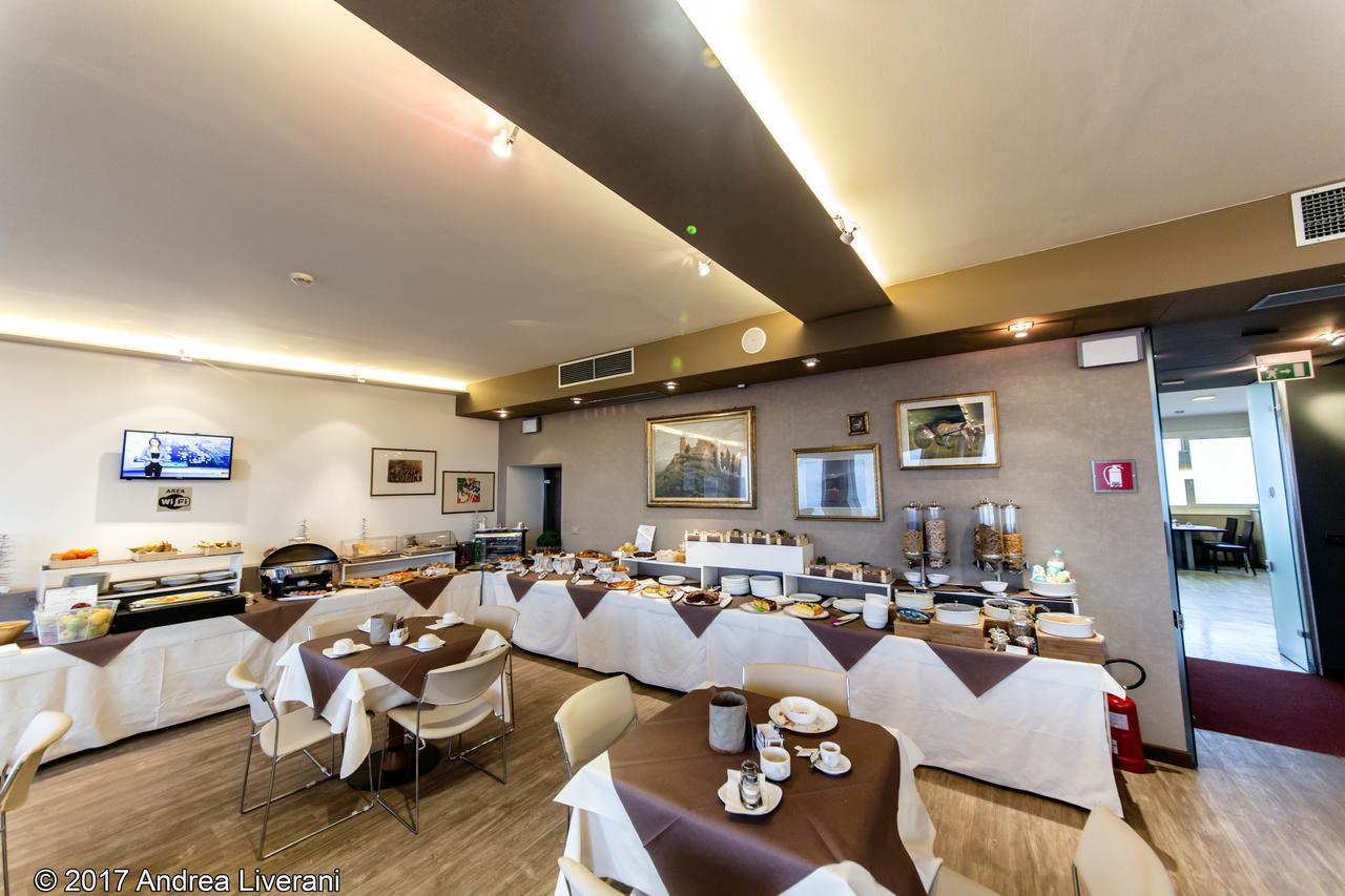 Hotel Donatello Imola Eksteriør bilde