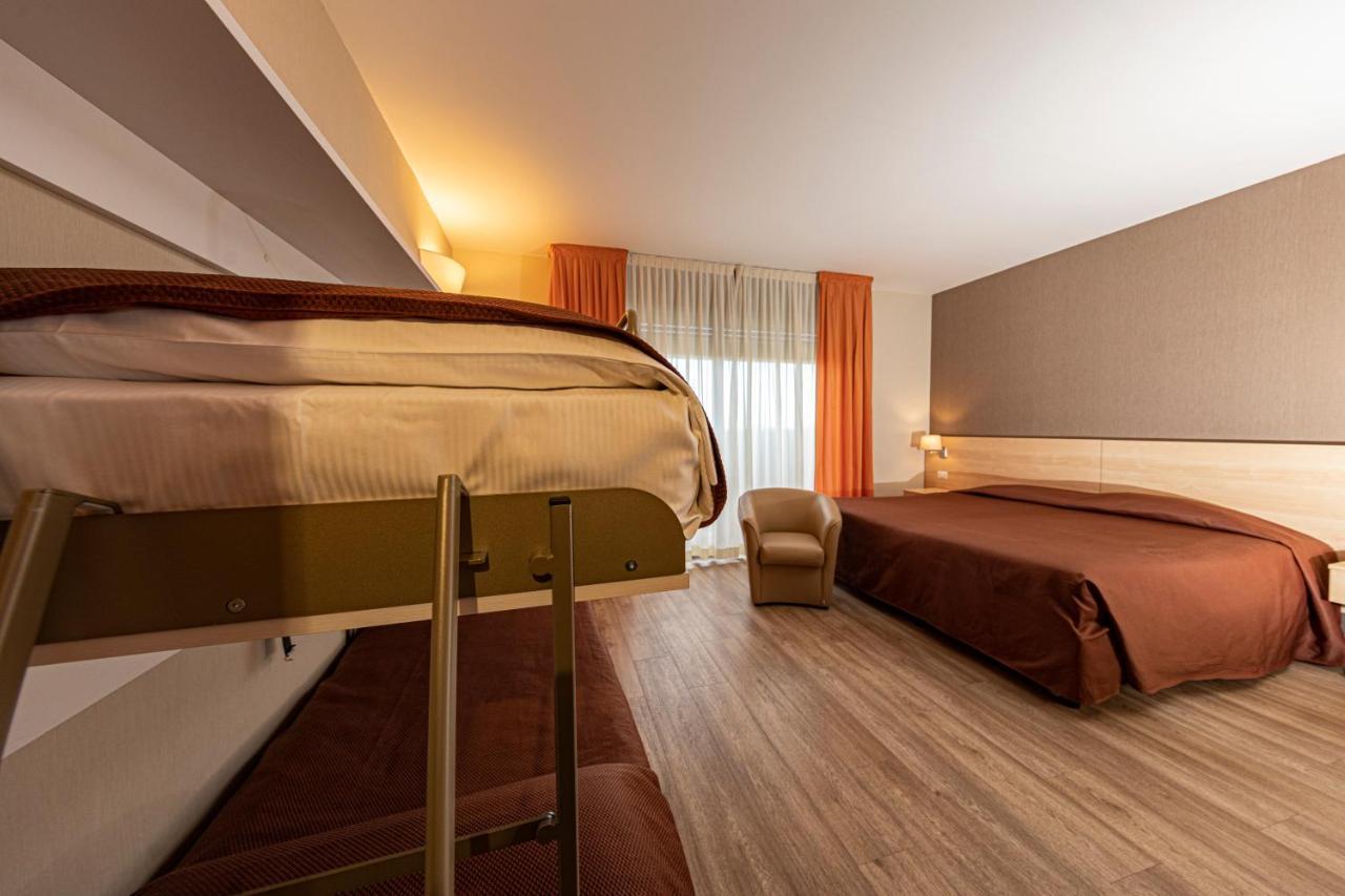Hotel Donatello Imola Eksteriør bilde